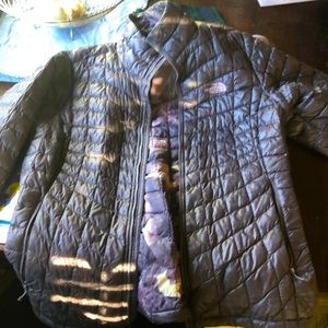 Womens Large Northface lightweight puff jacket